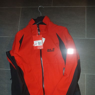 Snowboard-, Ski-, Bergjacke