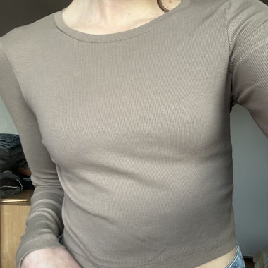 Top beige a maniche lunghe