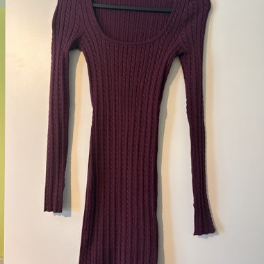 Robe bordeaux à manches longues