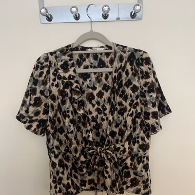 Kurzarmige Bluse