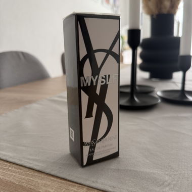Yves Saint Laurent MYSLF Eau de Parfum 40ml