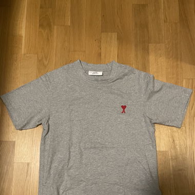 AMI PARIS T Shirt Grau