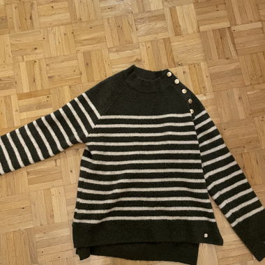 Gestreifter La Petite Etoile Pullover