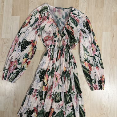 Floral pleated dress with V-neck