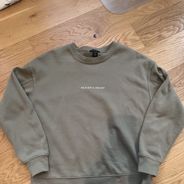 Grüner Pullover