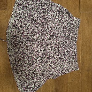 Floral-pattern fabric skirt