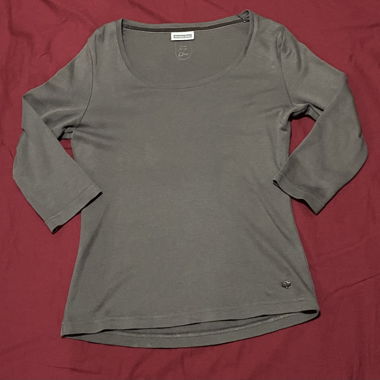 Grey longsleeve