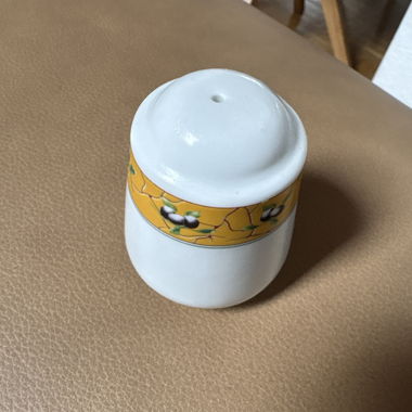 Ceramic jar with lid