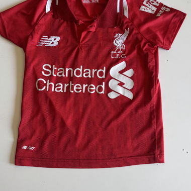 Liverpool FC Kinder-Shirt und -Shorts
