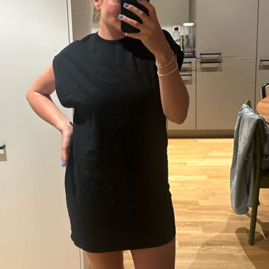 Robe t-shirt oversize noire, M