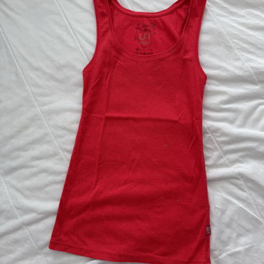 Rotes Tanktop