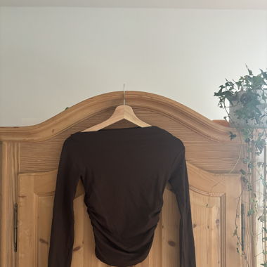 Braunes Langarm-Shirt 