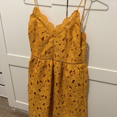 Abito in pizzo giallo Tagl. 36