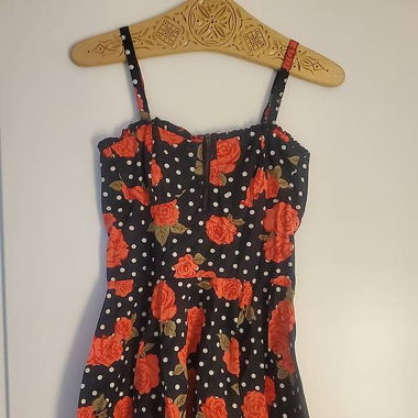 Sommerkleid mit abnehmbaren Trägern (Gr. 38)