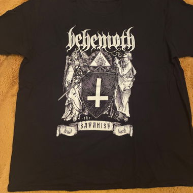 T-shirt della band Behemoth