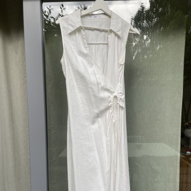 Weisses Kleid mit Schnürung von Mango in Gr. S