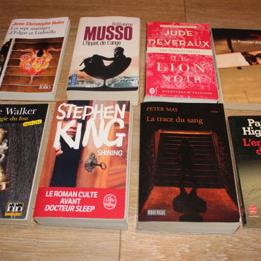 livres 8x :  Musso, Stephen king......