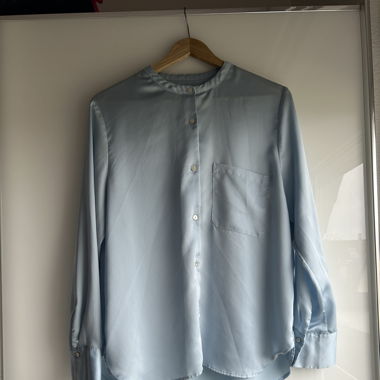 Babylbaue Bluse