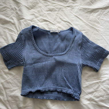 Blaues Crop-Top