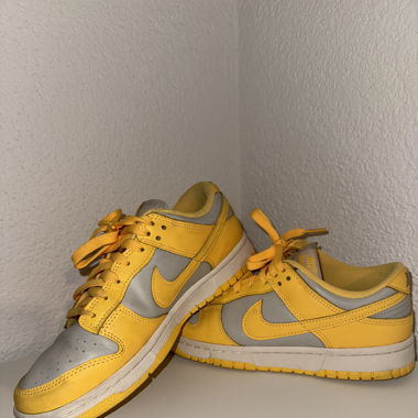 Nike Dunk low "Citron Pulse/ Light Bone"
