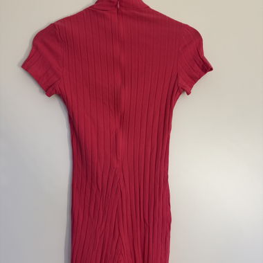 Roter Kurzarm-Overall