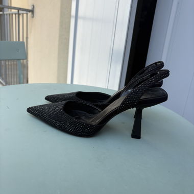 Schwarze Zara Pumps mit Strass