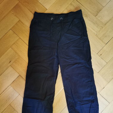Hose mit Bindegürtel