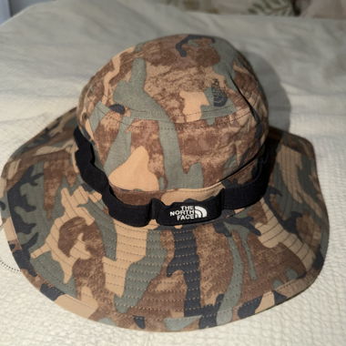 Chapeau camouflage The North Face