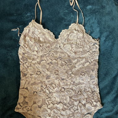 2 body en dentelle