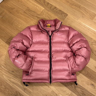 Doudoune rose Nike x Nocta