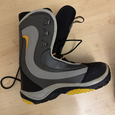 Millennium Snowboard Boots