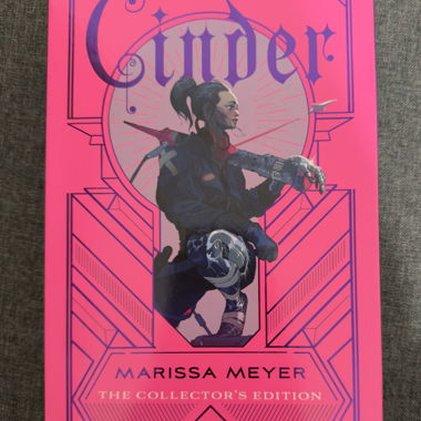 Libro Edizione da Collezione di Cinder