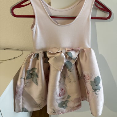 Girls' formal dress pink with flowers