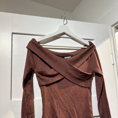 Offshouldershirt