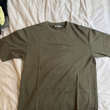 Uniqlo T-Shirt Olive