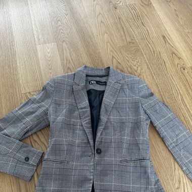 Blazer Karriert von Zara Old money Look 