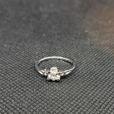 Ring mit Stein Grösse 54 (ca 17mm)
