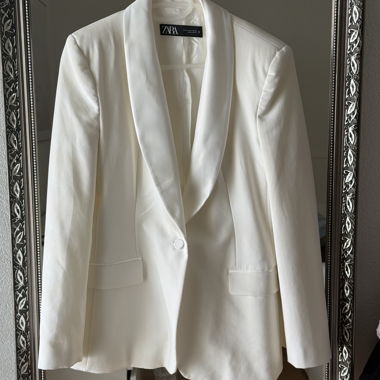 Weisser Blazer ZARA Grösse M 