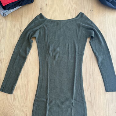 AMISU robe verte 