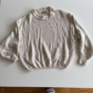 Beige knitted sweater with crew neck
