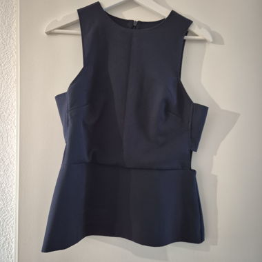Dunkelblaues Top