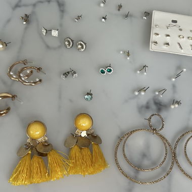Set aus diversen Ohrringen