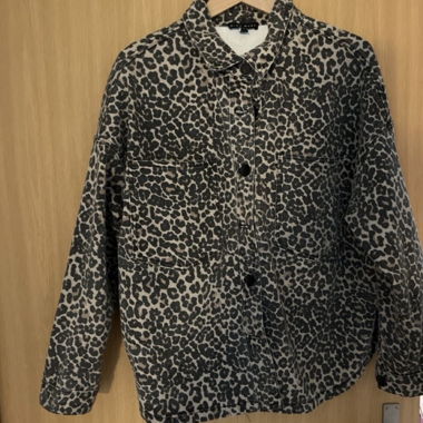 Giacca oversize con motivo leopardato