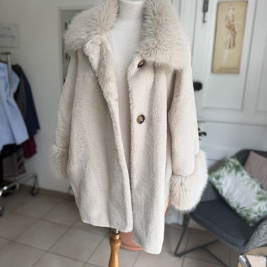 Manteau beige fourrure