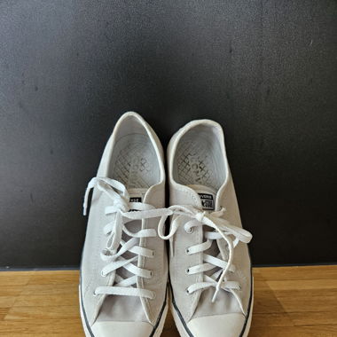 Converse low grey