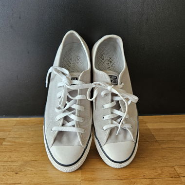 Converse low grey