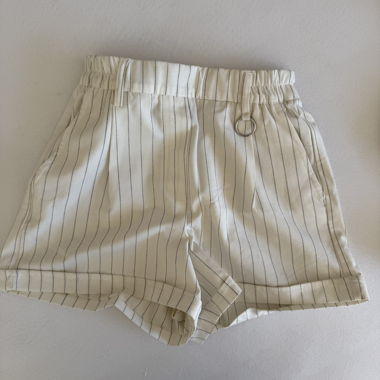 Pantaloncini a righe di Bershka