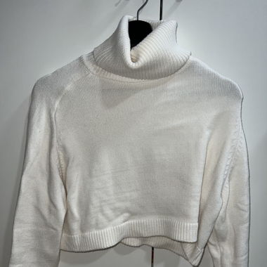 Kurzer Pullover 