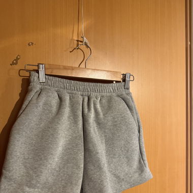 Short gris 