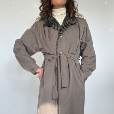 Vintage Taupe Belted Coat with Faux Fur Collar